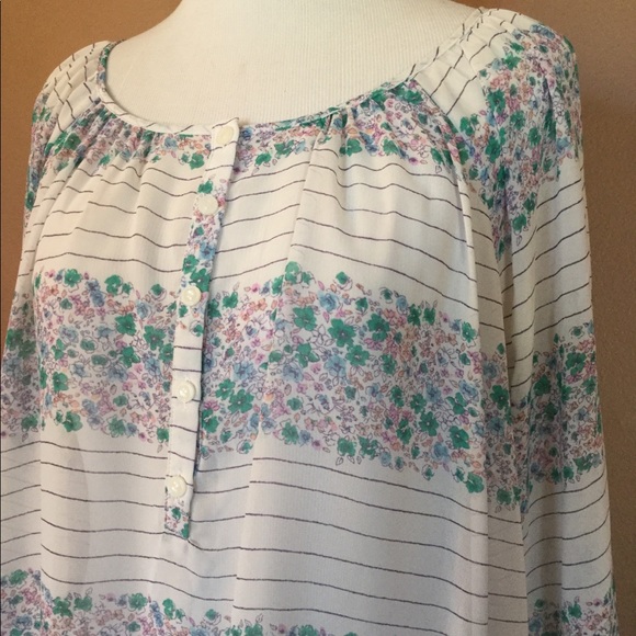 Lauren Conrad semi sheer 3/4 sleeve shirt - Picture 2 of 4